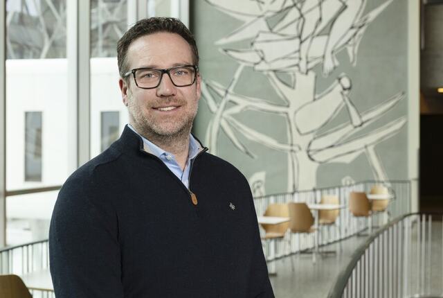 Alf Astrup mener kontoret ikke lenger er en selvfølge – men et ledervalg som avgjør samspill, kultur og prestasjon. (Foto: Technopolis) Alf Astrup mener kontoret ikke lenger er en selvfølge – men et ledervalg som avgjør samspill, kultur og prestasjon. (Foto: Technopolis)