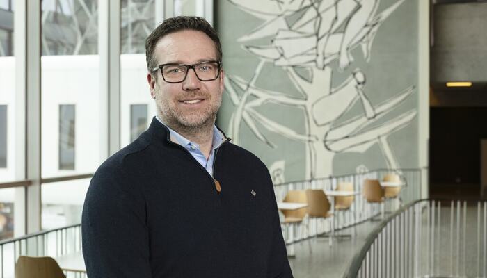 Alf Astrup mener kontoret ikke lenger er en selvfølge – men et ledervalg som avgjør samspill, kultur og prestasjon. (Foto: Technopolis)