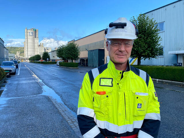 Siden «baseline» i januar 2023 har vi løftet produksjonen med om lag ti prosent, fra 3,4 millioner tonn årlig, forteller vedlikeholdssjef Roger Næss hos Yara i Porsgrunn. Roger Næss, vedlikeholdssjef Yara Porsgrunn