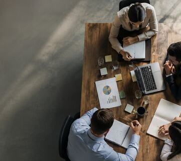 Arbeidskraftutfordringen handler ikke bare om å finne flere ansatte. Like viktig er evnen til å bruke kompetansen som allerede finnes på en smartere måte. Arbeidskraftutfordringen handler ikke bare om å finne flere ansatte. Like viktig er evnen til å bruke kompetansen som allerede finnes på en smartere måte.