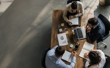 Arbeidskraftutfordringen handler ikke bare om å finne flere ansatte. Like viktig er evnen til å bruke kompetansen som allerede finnes på en smartere måte. Arbeidskraftutfordringen handler ikke bare om å finne flere ansatte. Like viktig er evnen til å bruke kompetansen som allerede finnes på en smartere måte.