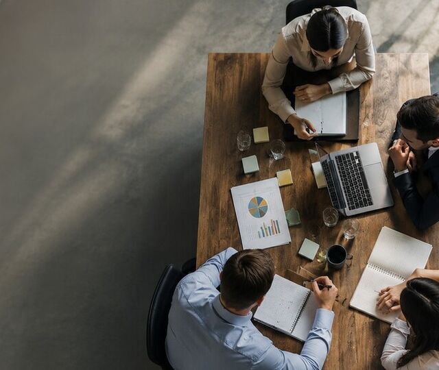 Arbeidskraftutfordringen handler ikke bare om å finne flere ansatte. Like viktig er evnen til å bruke kompetansen som allerede finnes på en smartere måte. Arbeidskraftutfordringen handler ikke bare om å finne flere ansatte. Like viktig er evnen til å bruke kompetansen som allerede finnes på en smartere måte.