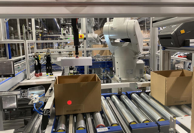 Komplett logistikkautomatisering, nå med KI-drevne roboter