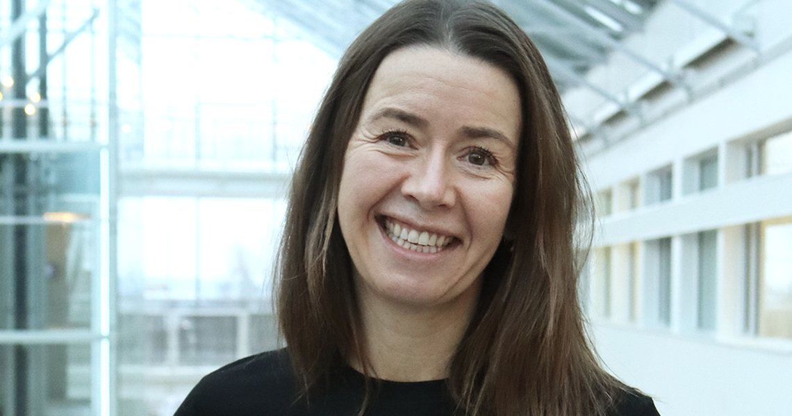 Heidi Austlid understreker at data først skaper verdi når de brukes til å peke retning, ikke til å kontrollere mennesker. (Foto: Ungt Entreprenørskap Norge)