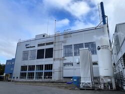 Utsnitt av Vistin Pharmas fabrikk utenfor Kragerø. Høy automatiseringsgrad gir global konkurransekraft