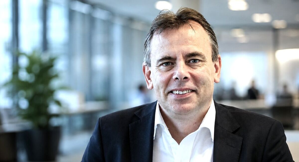 Stefan Tengblad, professor i HRM ved Göteborgs universitet, understreker at troverdighet i ledelse ikke skapes gjennom ord, men gjennom konsekvent atferd i hverdagen. Stefan Tengblad, professor i HRM ved Göteborgs universitet, understreker at troverdighet i ledelse ikke skapes gjennom ord, men gjennom konsekvent atferd i hverdagen.