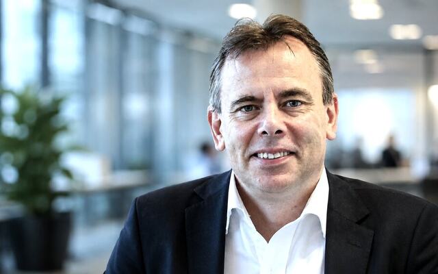 Stefan Tengblad, professor i HRM ved Göteborgs universitet, understreker at troverdighet i ledelse ikke skapes gjennom ord, men gjennom konsekvent atferd i hverdagen.