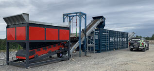 SoilSteam Internationals maskiner steriliserer uren jord med ren damp (Bilde: SoilSteam). Redder jorda med damp og innovativ teknologi